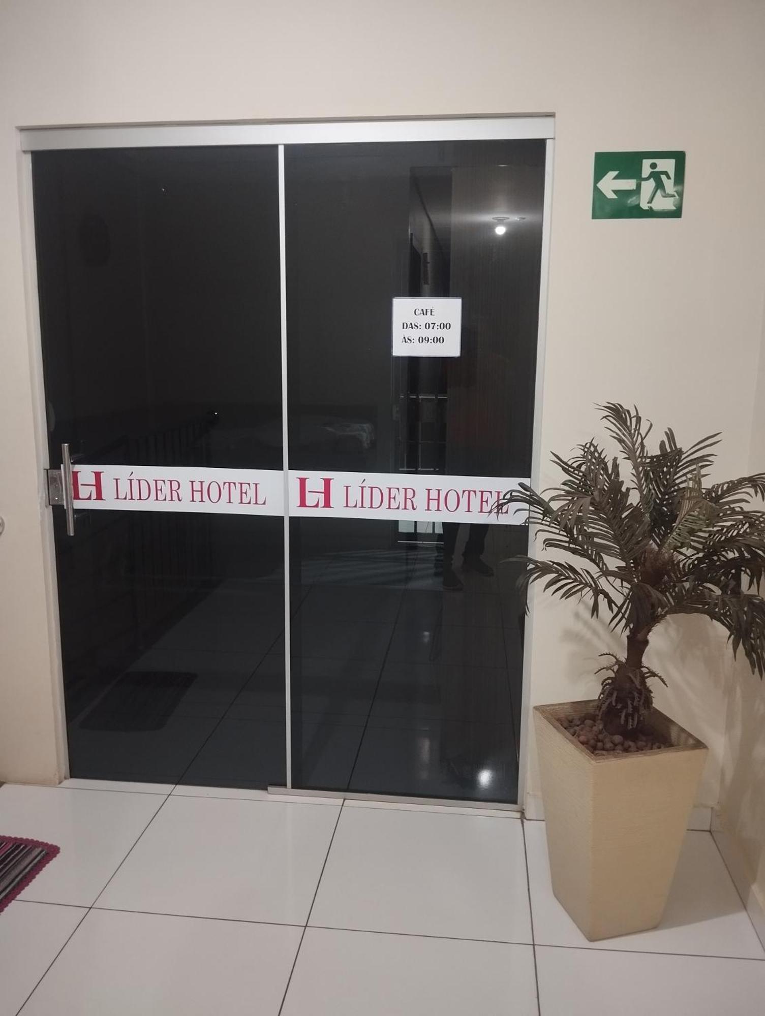 Lider Hotel Goiânia Eksteriør billede